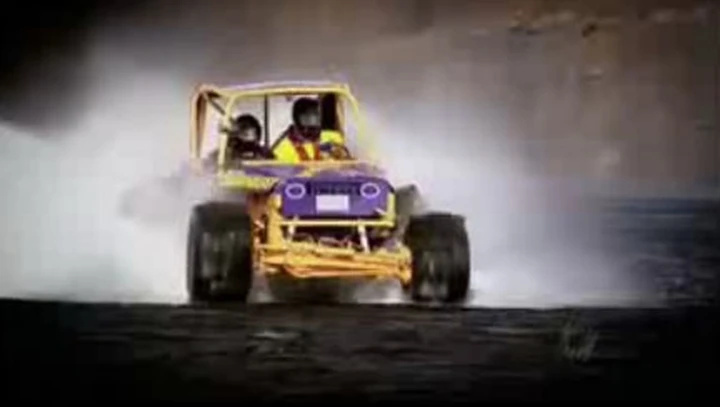 Top Gear, Richard Hammond corre sull'acqua