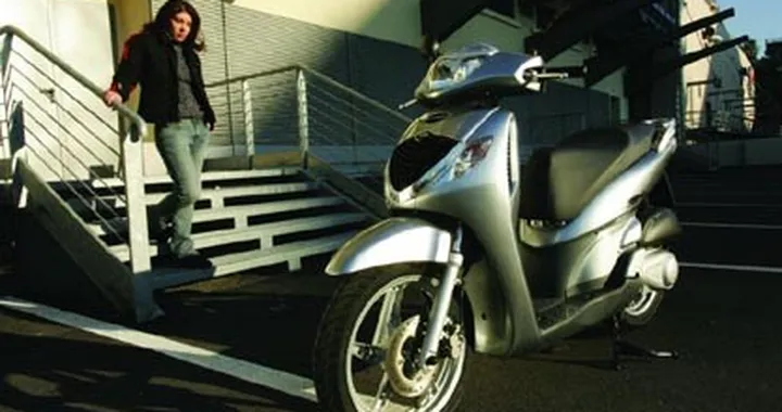 Vendite di novembre sopra le aspettative