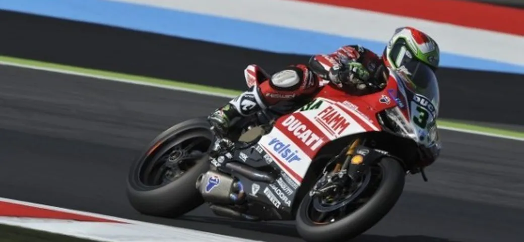 Magny Cours: Sykes (Kawasaki), Superpole di forza! Guintoli e Melandri in difesa. Aprilia, ultima carta per il titolo?