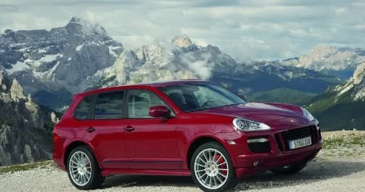Porsche Cayenne GTS: la prova del Times a cura di Jeremy Clarkson