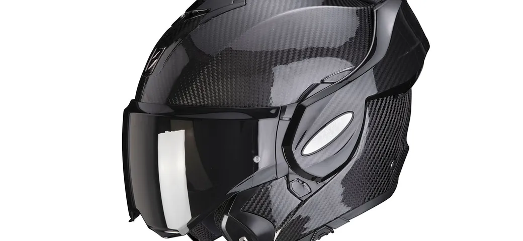 Scorpion Exo Tech Carbon, il nuovo casco apribile Flip Back