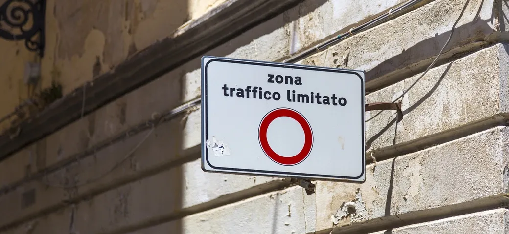 Smart 'fantasma' a Roma: multe evase per 107mila euro