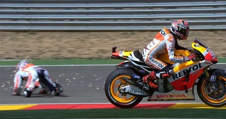 Honda: Ufficiale il tocco tra Pedrosa e Marquez. Marc chiede scusa a Dani