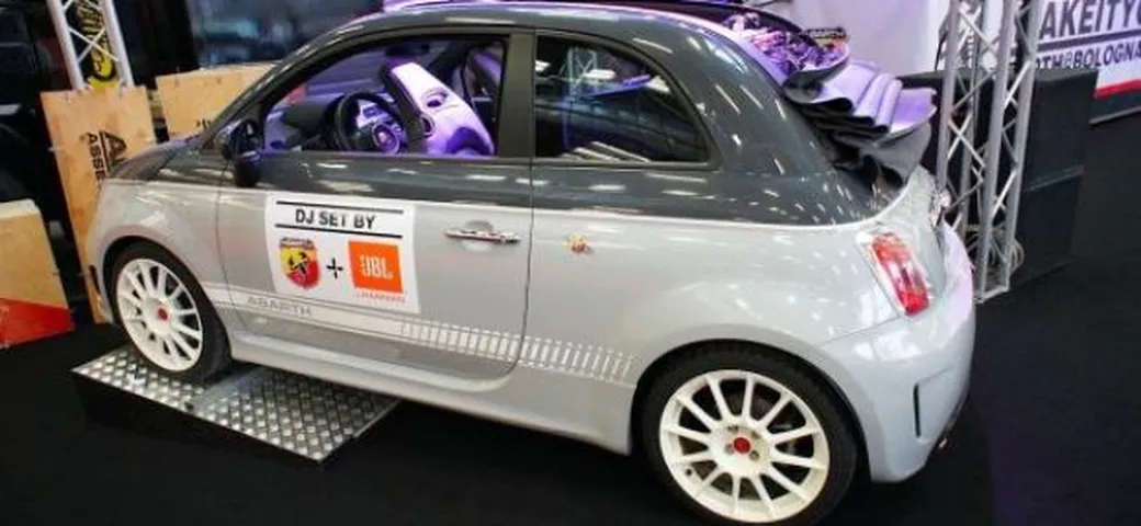 Stand Abarth al Motor Show di Bologna 2012 Live