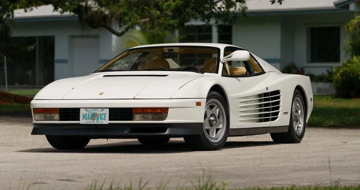 All'asta la Ferrari Testarossa di Miami Vice