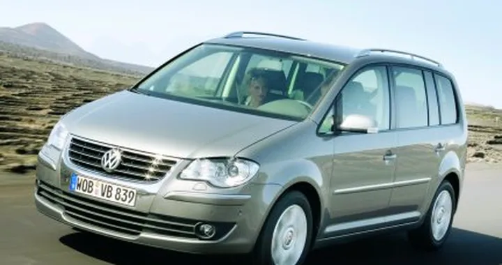 La rinnovata VW Touran si parcheggia da sola