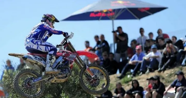 Motocross: il GP della Catalogna è di Tanel Leok. Cairoli è quarto