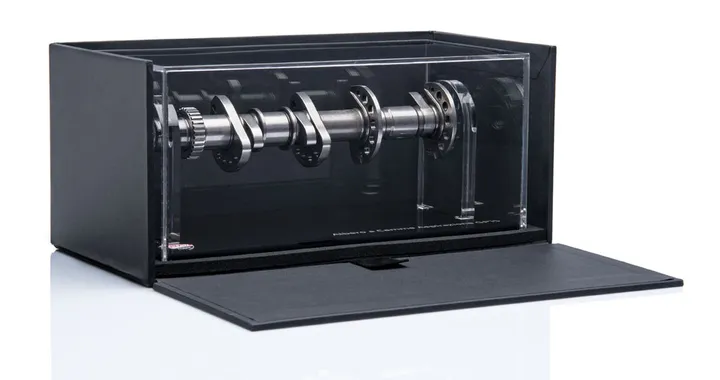 Ducati Memorabilia, le parti originali delle moto da corsa diventano oggetti da collezione