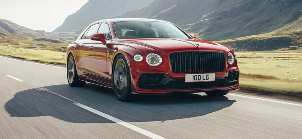 Bentley Flying Spur: arriva la versione con il V8