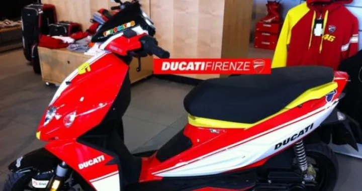 Foto del giorno: Malaguti Phantom Replica Rossi