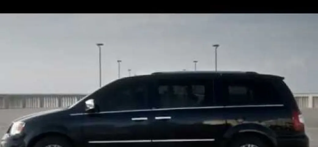 Lancia Voyager: lo Spot di Gabriele Muccino