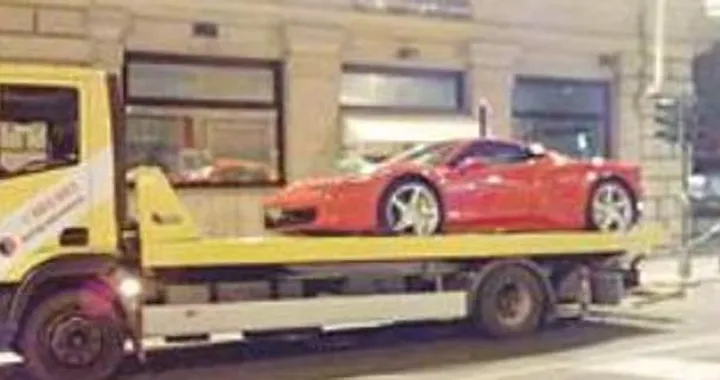 A Sanremo pure la Ferrari è senza assicurazione
