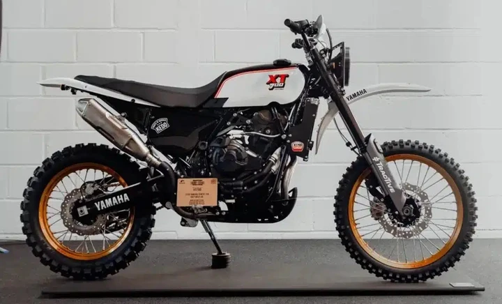 Yamaha XT 700: la Ténéré 700 diventa una XT 500 moderna