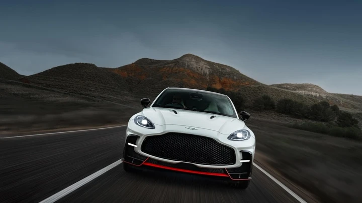 Aston Martin DBX S, il SUV sportivo da 311 km/h di velocità massima