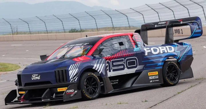 Ford F-150 Lightning SuperTruck: la sfida elettrica di Ford alla Pikes Peak 2024