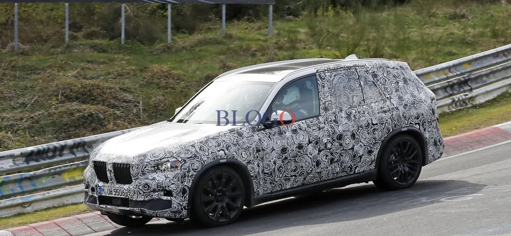 BMW X5 2018: foto spia al Nurburgring