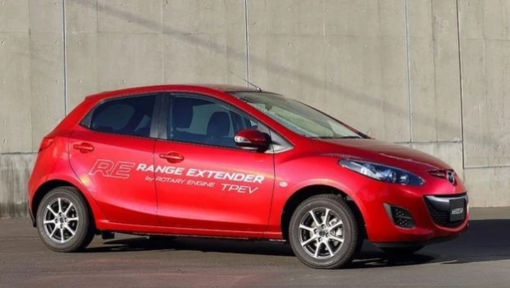 Mazda2: il prototipo RE Range Extender ha motore rotativo