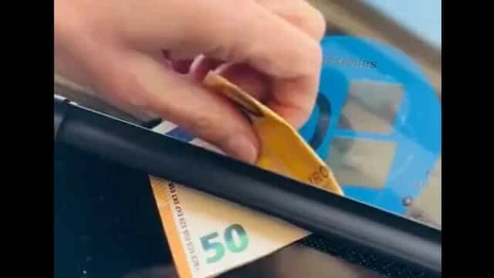 Truffa della banconota sotto il tergicristallo: come difendersi dal nuovo raggiro