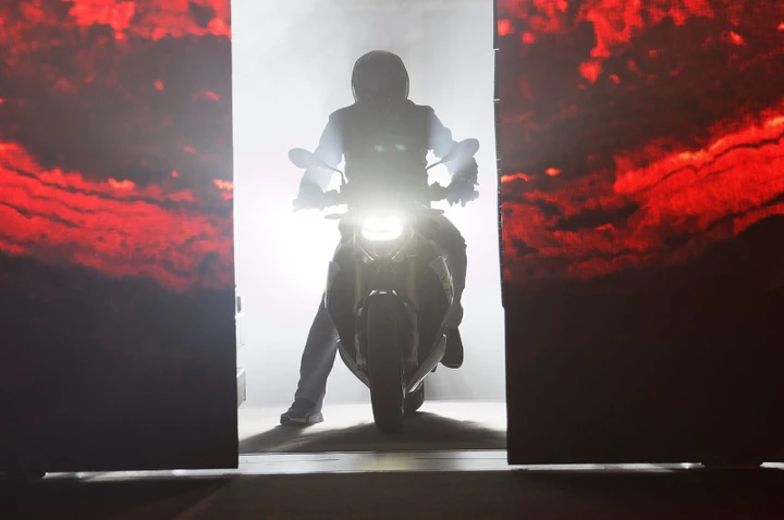 BMW Motorrad, due nuove Roadster pronte al debutto