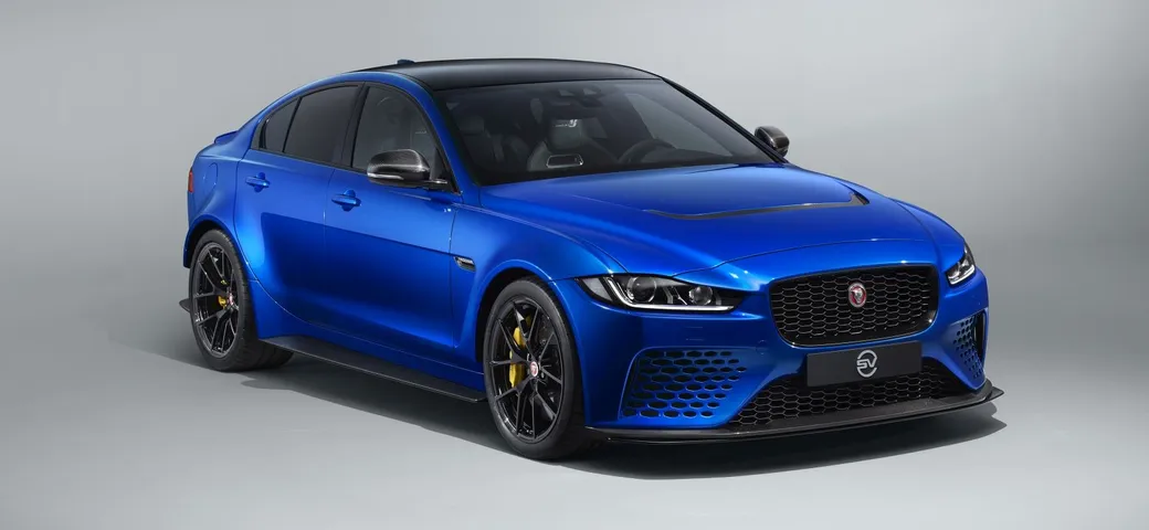 Jaguar XE SV Project 8: la versione stradale Touring in serie limitata