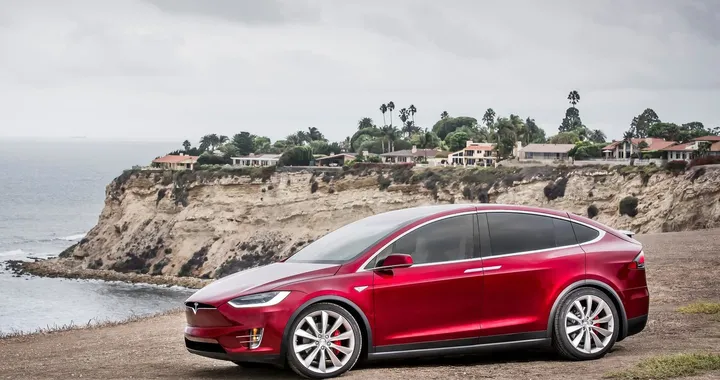Tesla Model S e Model X Plaid: i prezzi per l'Italia