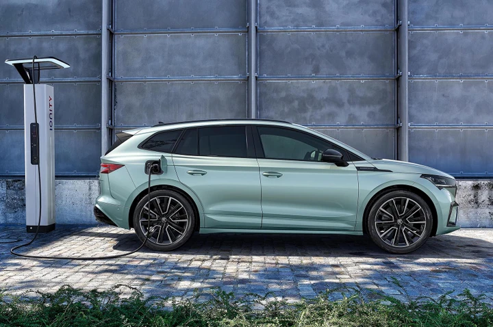 Skoda ENYAQ iV, inizia la prevendita del SUV elettrico: prezzi da 35.000 euro