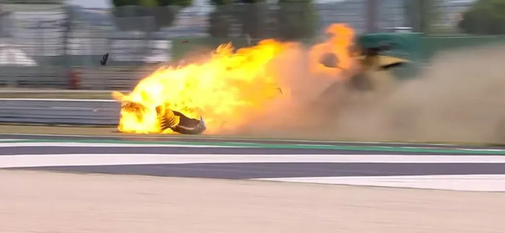 Incidente spaventoso a Misano, Lamborghini Huracan va a fuoco