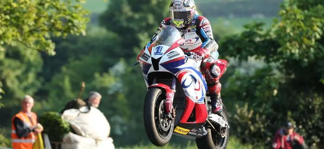 Road Races, John McGuinness in Supersport con Jackson Racing