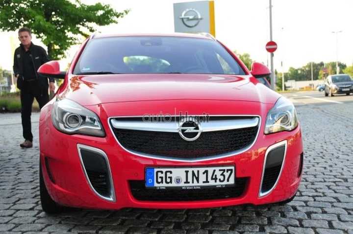 Opel Insignia OPC: foto spia senza camuffature
