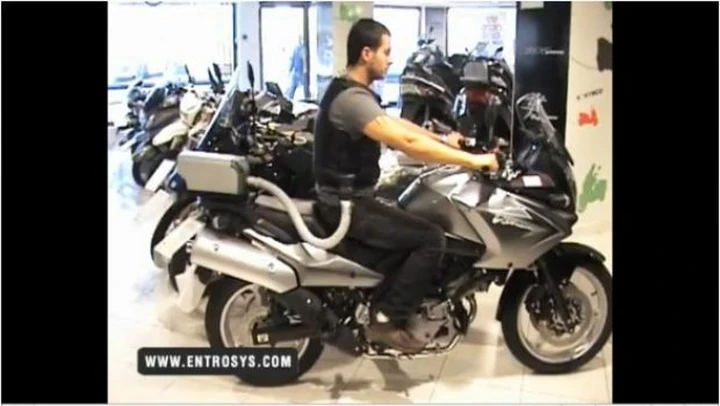 BikeAir-1: aria condizionata per motociclisti
