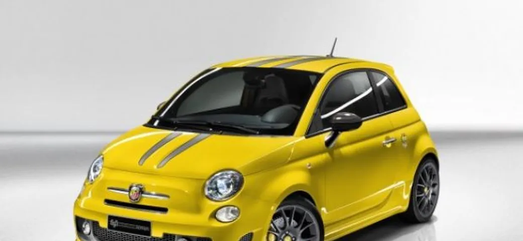 Abarth 695 Tributo Ferrari: in livrea Giallo Modena al Motor Show di Bologna