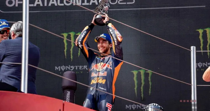 Enea Bastianini conquista il podio con KTM: la rinascita della Bestia