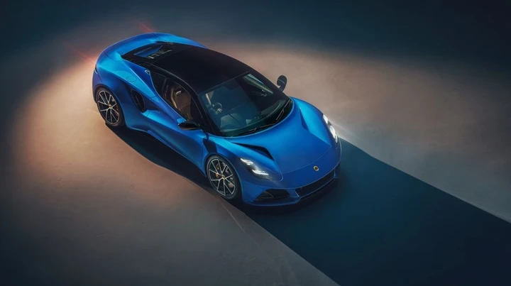 Lotus Emira: arriva anche il quattro cilindri
