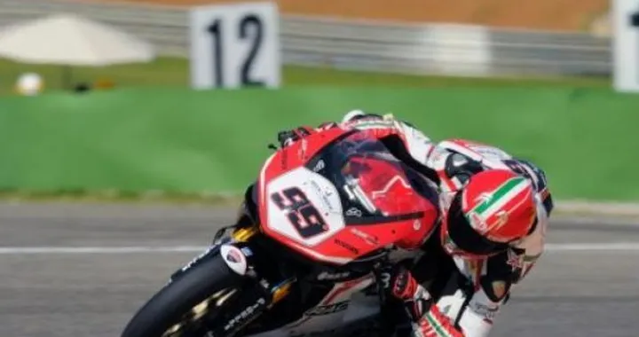 WSBK: l'armata tricolore a Monza. Max Biaggi da vittoria, Michel Fabrizio da tenere d'occhio, Luca Scassa all'attacco della top10