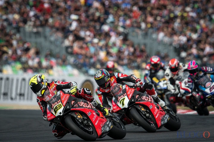 SBK: il team Aruba.it in Argentina