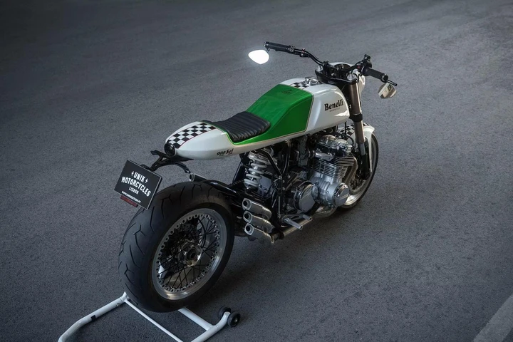 Moto Guzzi 900 Sei Sinfonia