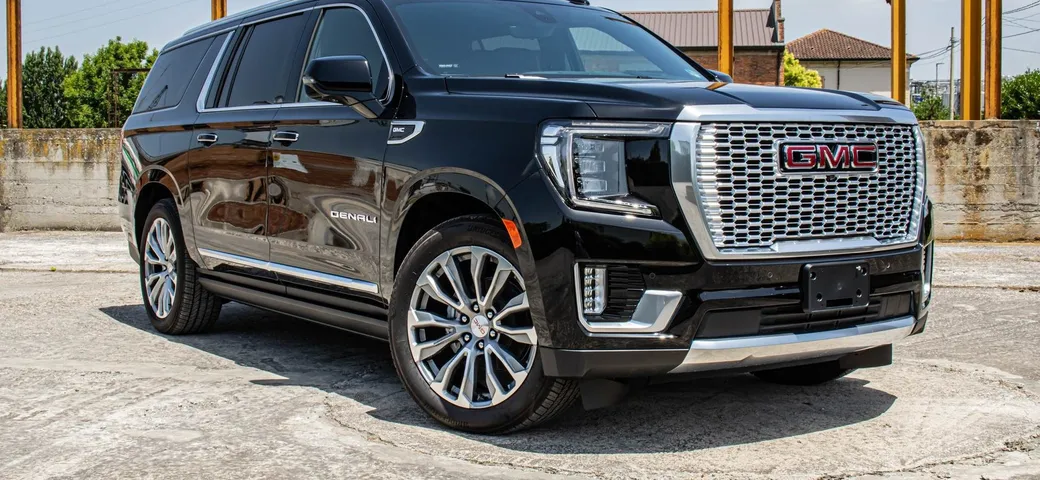 GMC Yucon Denali, il maxi SUV yankee sbarca in Italia