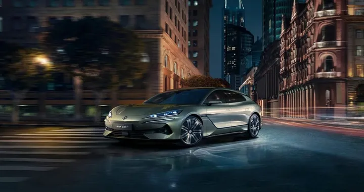 Denza Z9 GT, l'auto elettrica con più autonomia al mondo