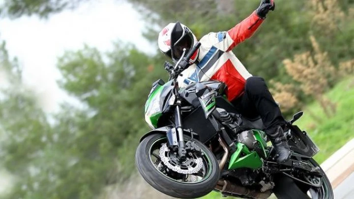 TEST Kawasaki Z800 2013: The Sugomi Factor