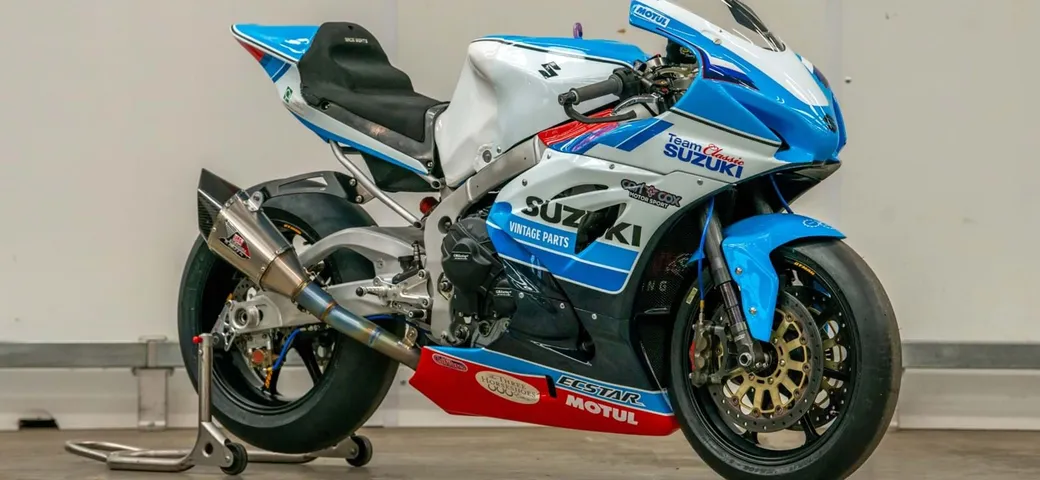 Tourist Trophy, il Team Classic Suzuki debutta al TT 2020 (con una livrea da urlo)
