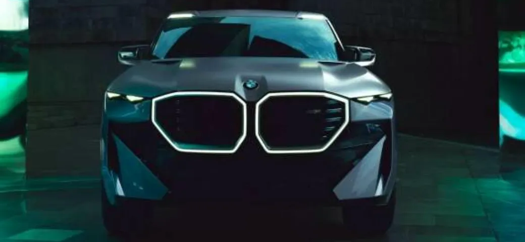 BMW XM: ecco le prime foto del nuovo SUV