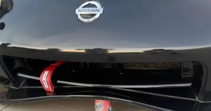 Con la Nissan 370Z non riesce a schiacciare una lattina [Video]