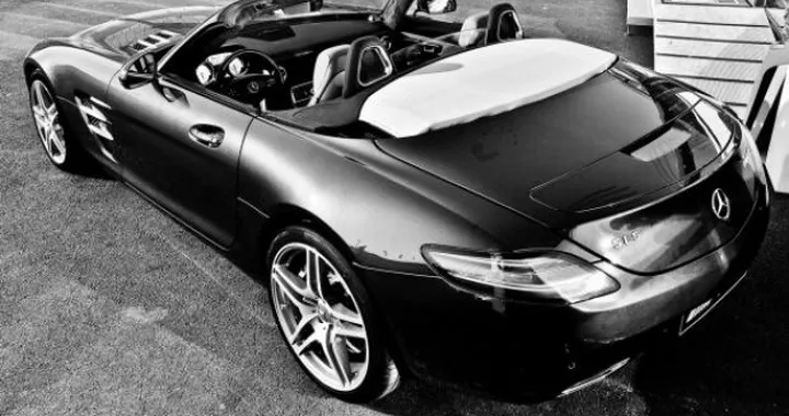 Mercedes: quasi confermata la baby SLS