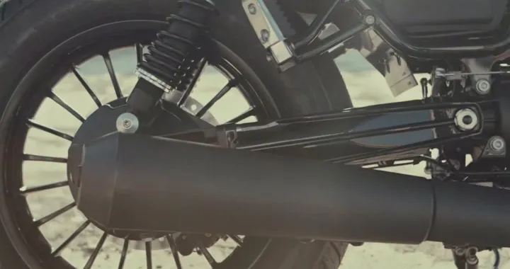 Moto Guzzi V9 footage