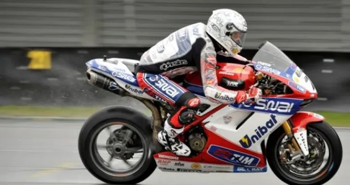 Carlos Checa: "le condizioni meteo ci penalizzano"