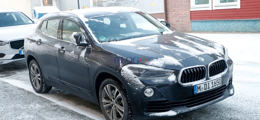 BMW X2 Electric: le foto spia