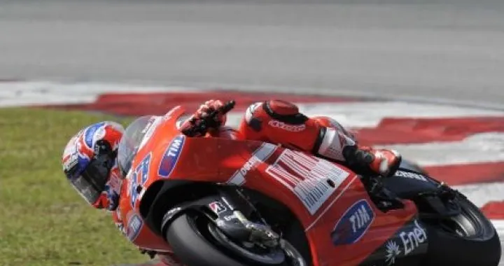 MotoGP: fra pioggia e sole, Stoner ancora secondo, Hayden ottavo