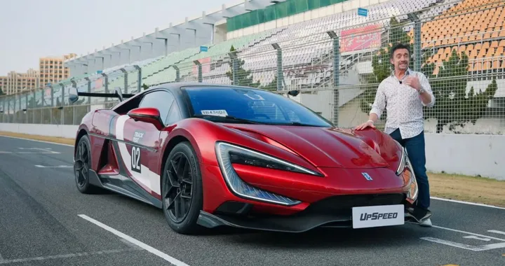 Hammond guida la Yangwang U9X e rimane senza parole: "Fa paura"