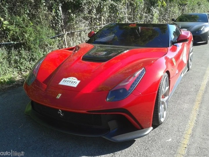 Ferrari F12 TRS: nuove immagini e tutte le informazioni