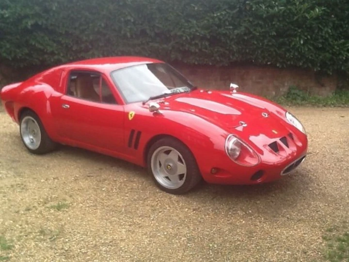 Ferrari 250 GTO: in vendita una replica su base MX-5